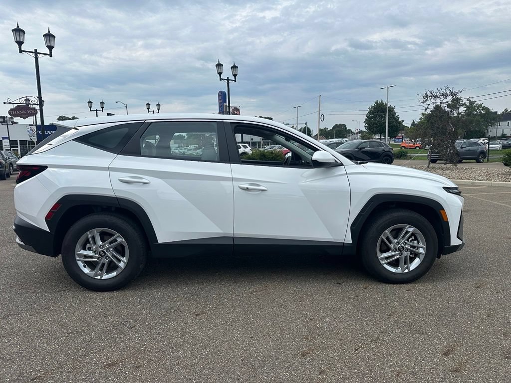 Used 2026 Hyundai Tucson SE FWD image 4