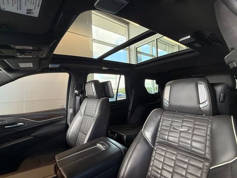 Used 2023 Cadillac Escalade Sport Platinum w/ Heavy-Duty Trailer Package AWD/4WD image 23
