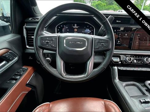 Used 2025 GMC Sierra 3500 Denali Ultimate AWD/4WD image 9