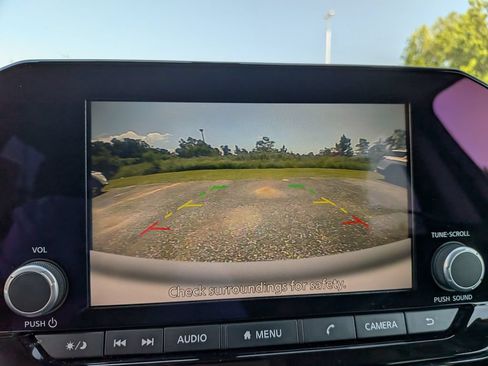 Certified 2025 Nissan Pathfinder SV AWD/4WD image 25
