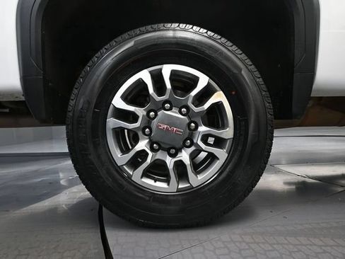 Used 2024 GMC Sierra 3500 SLE w/ SLE Convenience Package AWD/4WD image 17