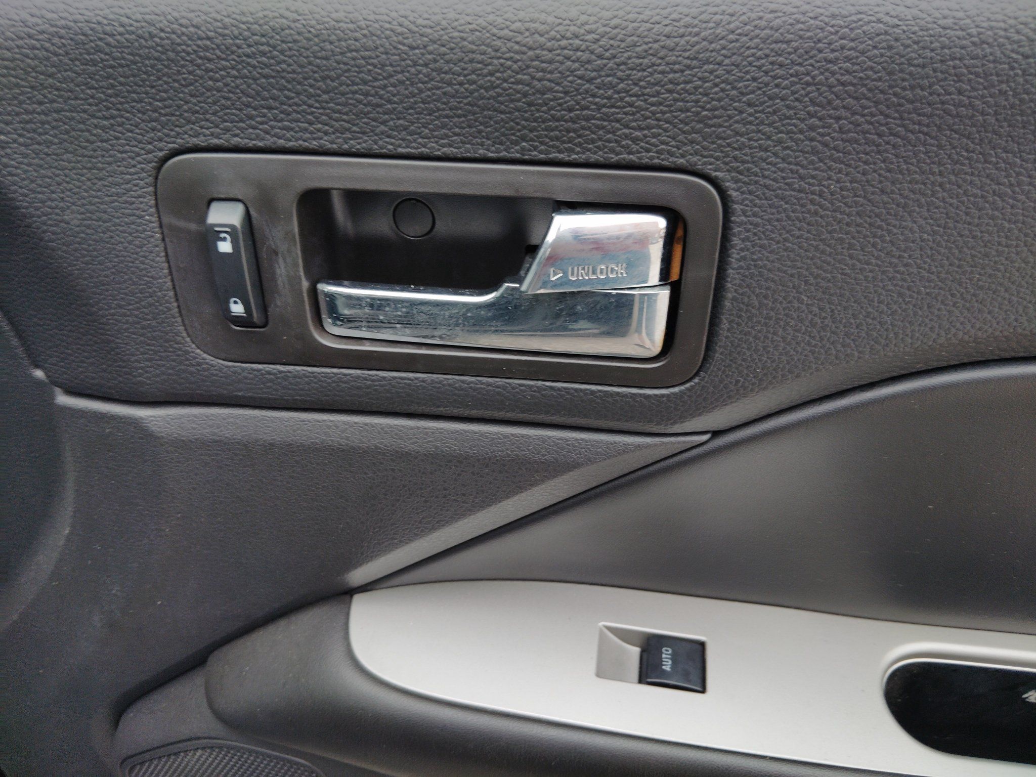 Used 2012 Ford Fusion SEL FWD image 28