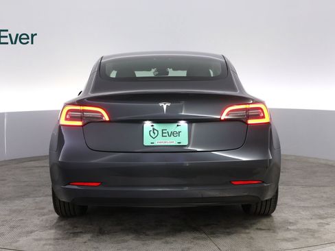 Used 2023 Tesla Model 3 Standard Range image 15