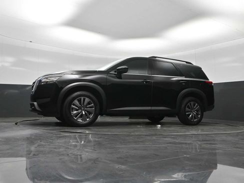 Used 2025 Nissan Pathfinder SV AWD/4WD image 21