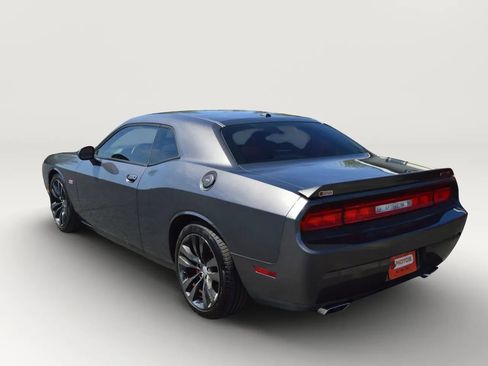 Used 2014 Dodge Challenger SRT8 w/ Harman/Kardon Audio Group RWD image 6