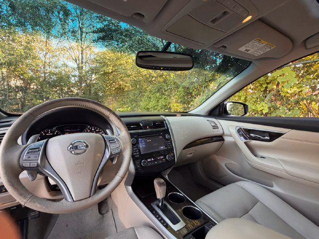Used 2014 Nissan Altima 3.5 SL w/ Technology Package FWD image 26
