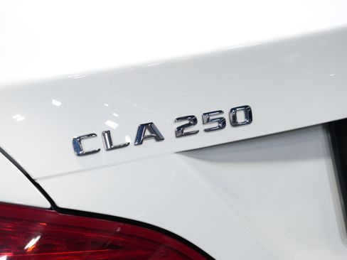 Used 2015 Mercedes-Benz CLA 250 image 18
