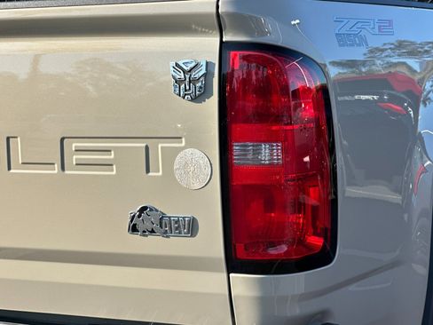 Used 2021 Chevrolet Colorado ZR2 w/ Colorado ZR2 Bison Edition image 22