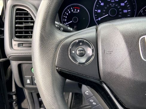 Used 2019 Honda HR-V LX image 23