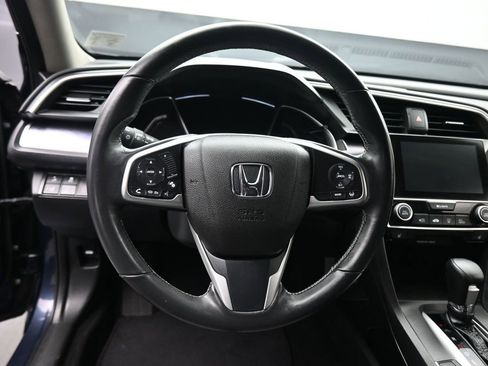 Used 2018 Honda Civic Touring image 15