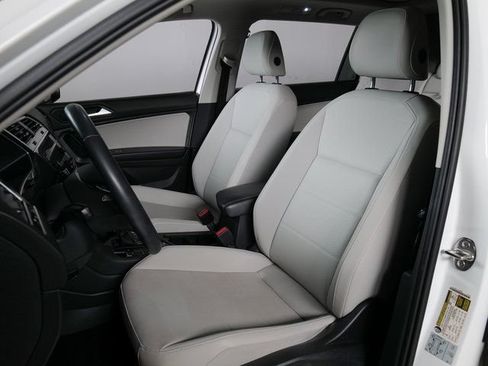 Used 2021 Volkswagen Tiguan SE AWD/4WD image 11
