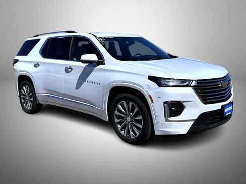 Used 2023 Chevrolet Traverse Premier AWD/4WD image 3