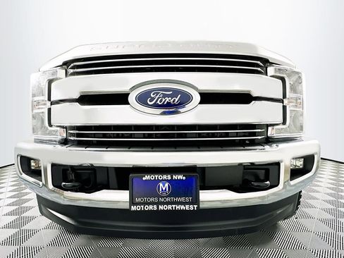 Used 2018 Ford F250 Lariat w/ Lariat Ultimate Package image 4