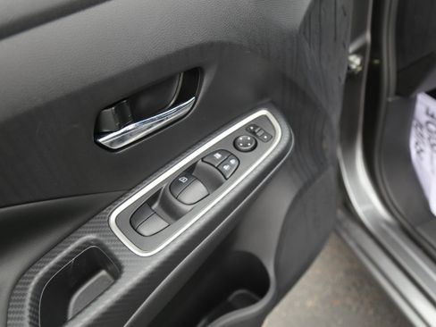 New 2025 Nissan Versa SR w/ Trunk Package image 15