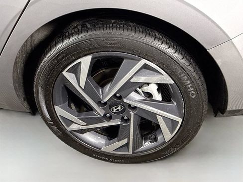 Certified 2025 Hyundai Elantra Sport FWD image 32