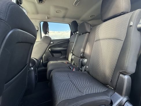 Used 2015 Dodge Journey SXT w/ Flexible Seating Group image 24
