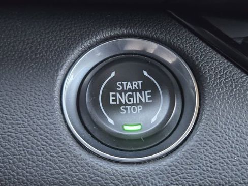 Used 2025 Buick Enclave Preferred AWD/4WD image 21