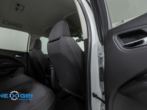 Used 2022 Chevrolet Colorado LT w/ LT Convenience Package image 32