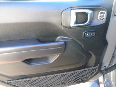 Used 2021 Jeep Wrangler Unlimited Sport AWD/4WD image 13