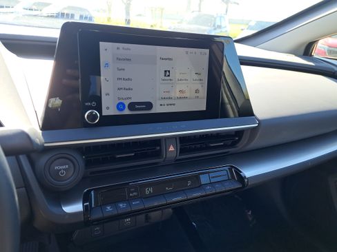 Used 2025 Toyota Prius LE image 26