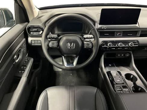 Used 2026 Honda Pilot Touring image 17