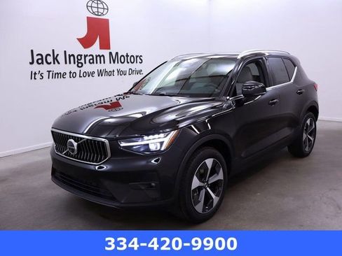 New 2025 Volvo XC40 B5 Plus w/ Protection Package Premier image 8