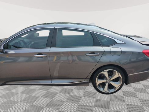 Used 2020 Honda Accord Touring image 29