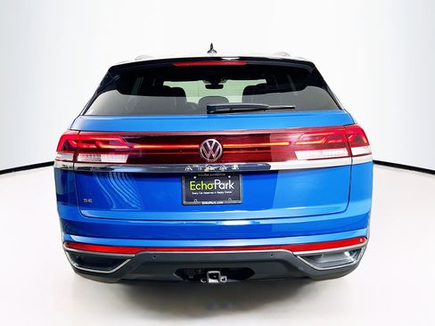 Used 2025 Volkswagen Atlas Cross Sport SE image 7