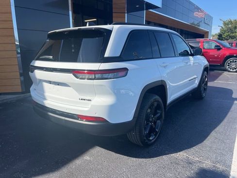 New 2025 Jeep Grand Cherokee Limited w/ Luxury Tech Group II image 23