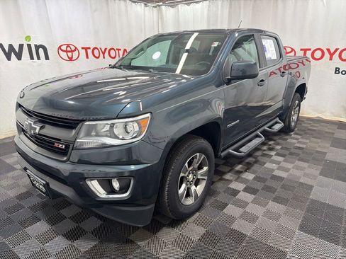Used 2018 Chevrolet Colorado Z71 AWD/4WD image 3