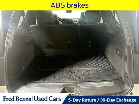 Used 2022 Cadillac Escalade ESV Premium Luxury AWD/4WD image 35