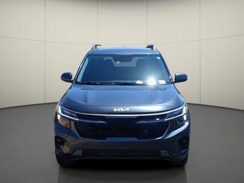 Used 2024 Kia Seltos X-Line AWD/4WD image 2