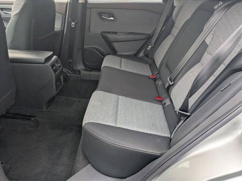 Used 2023 Nissan Rogue SV AWD/4WD image 17