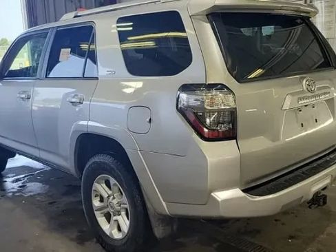 Used 2016 Toyota 4Runner SR5 Premium AWD/4WD image 2