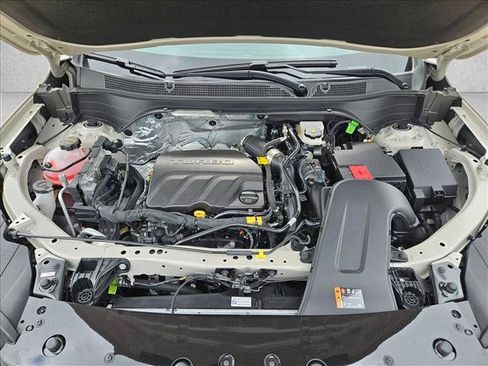 New 2026 Chevrolet Trax ACTIV w/ Sunroof Package FWD image 16