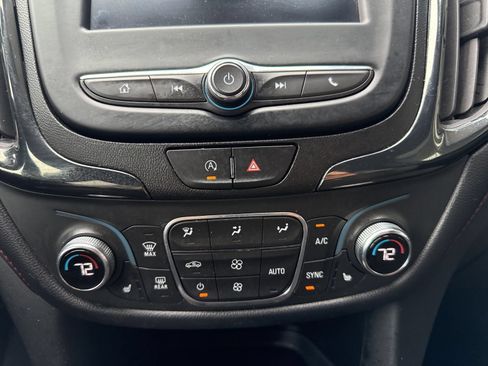 Used 2022 Chevrolet Equinox RS FWD image 25