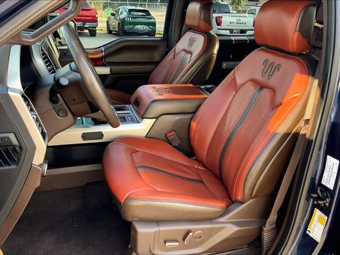 Used 2019 Ford F150 King Ranch w/ Equipment Group 601A Luxury AWD/4WD image 8