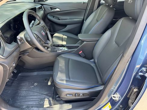 New 2026 Buick Encore GX Sport Touring w/ Advanced Technology Package FWD image 8