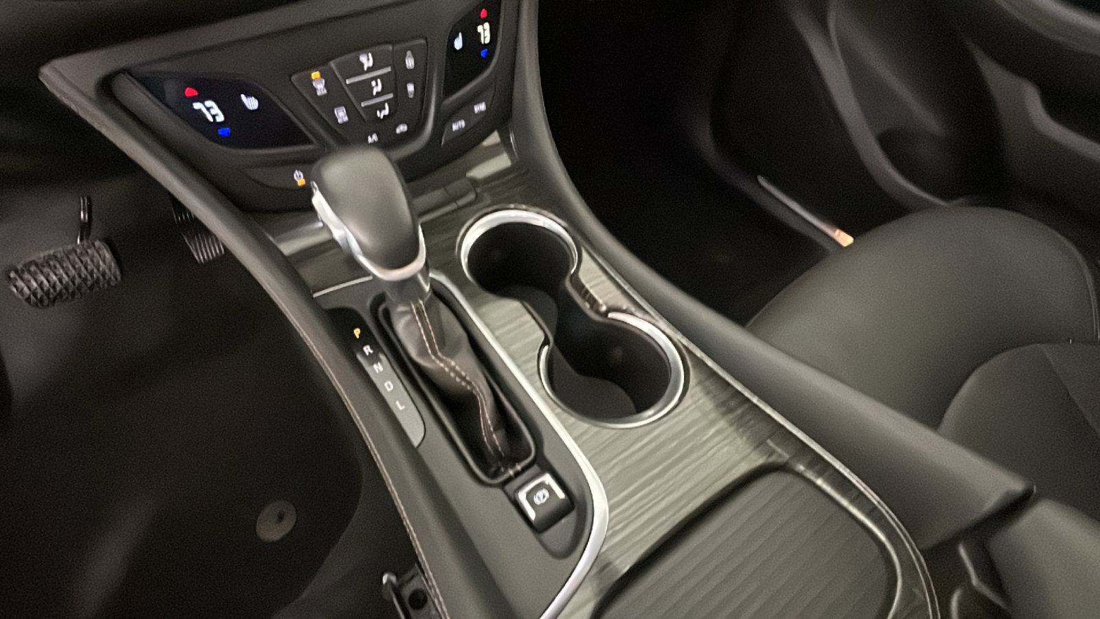Used 2017 Buick Envision Essence AWD/4WD image 25
