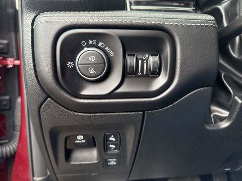 Certified 2025 RAM 1500 Limited image 17