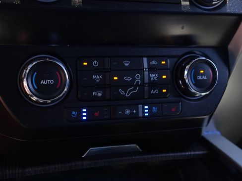 Used 2020 Ford F250 Lariat w/ Lariat Ultimate Package AWD/4WD image 25