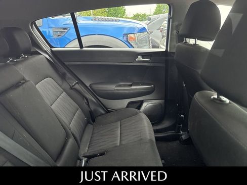 Used 2022 Kia Sportage LX FWD image 5