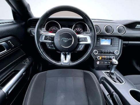 Used 2022 Ford Mustang Coupe image 14