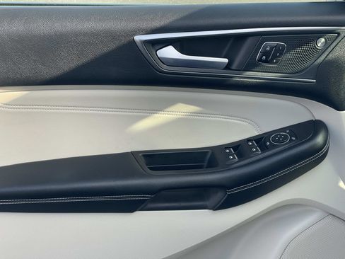 Used 2023 Ford Edge Titanium w/ Class II Trailer Tow Package image 19