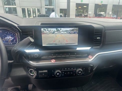 Used 2025 Chevrolet Silverado 2500 LT w/ Convenience Package image 15