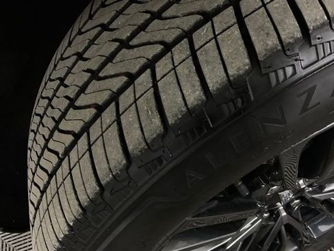 Used 2025 Cadillac Escalade ESV Sport Platinum image 40