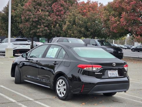 Used 2024 Toyota Corolla LE image 4