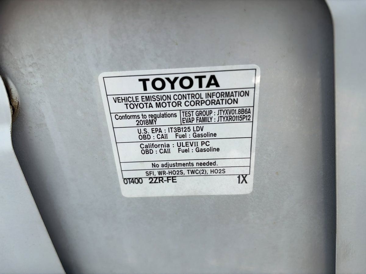 Used 2018 Toyota Corolla LE FWD image 37