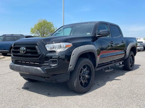 Used 2022 Toyota Tacoma SR image 3