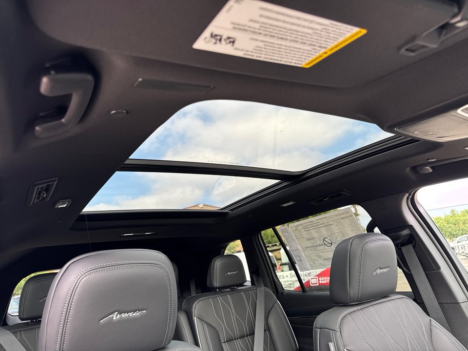 Used 2026 Buick Enclave Avenir w/ Super Cruise Package FWD image 18